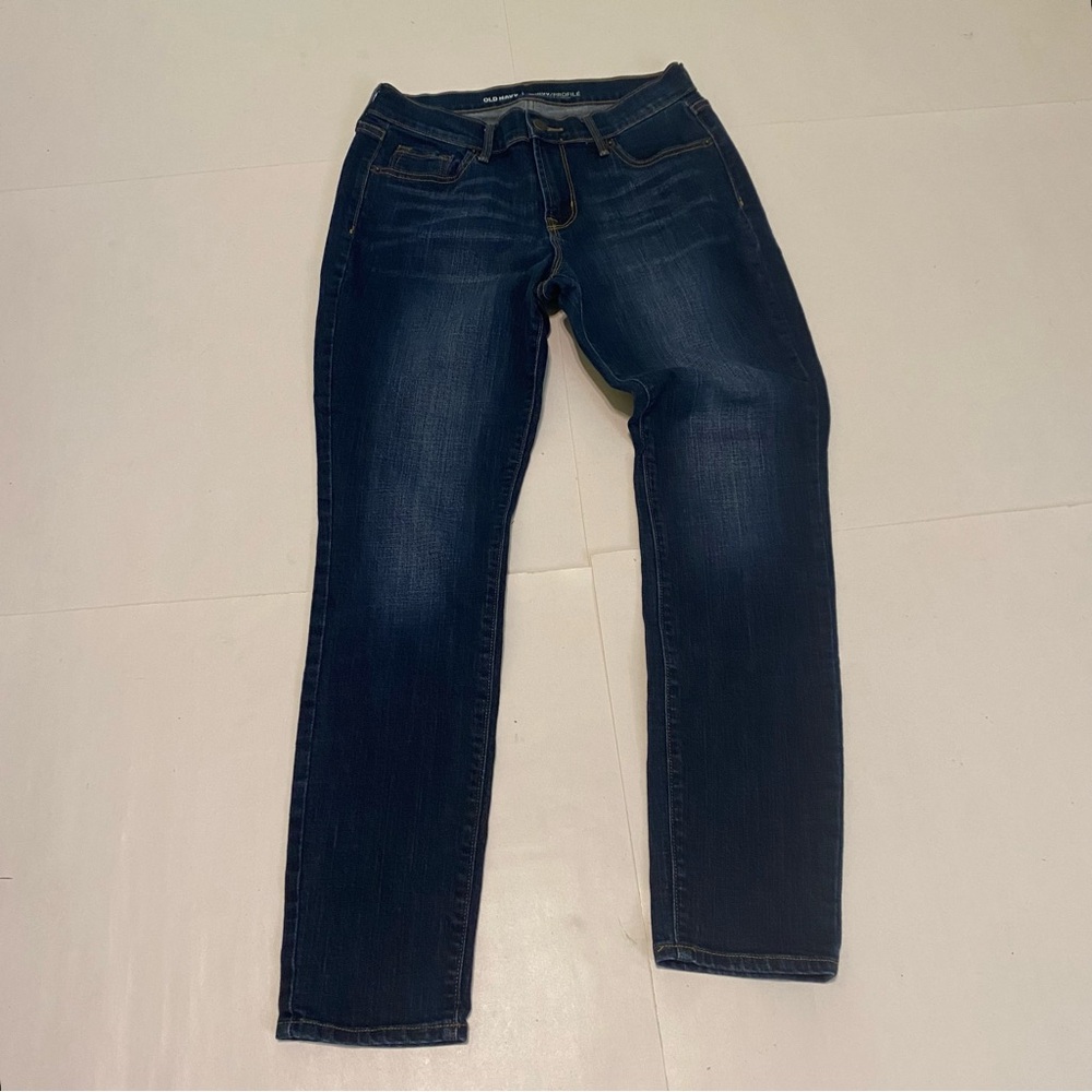61. Old Navy Mid-Rise blue jeans size 4 short